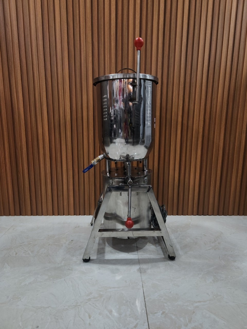 Máy xay đa năng cao cấp công suất lớn (có biến tần ) xay 40kg Máy xay đa năng cao cấp công suất lớn (có biến tần ) xay 40kg